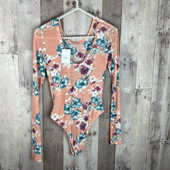 LNWT Lush floral sheer bodysuit size Small - Picture 6 of 6